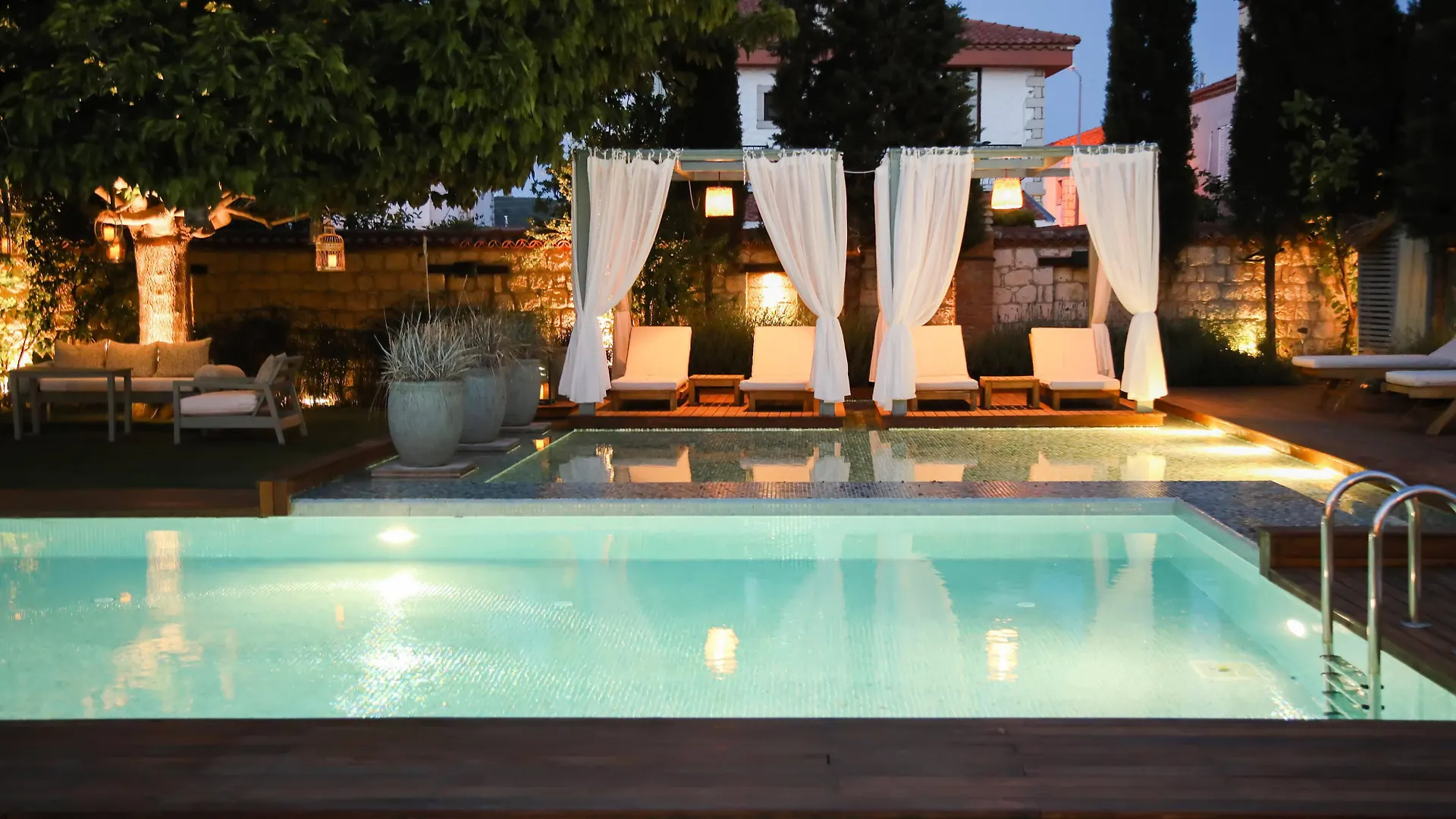 Cadde 75 Luxury Hotel - Alaçatı
